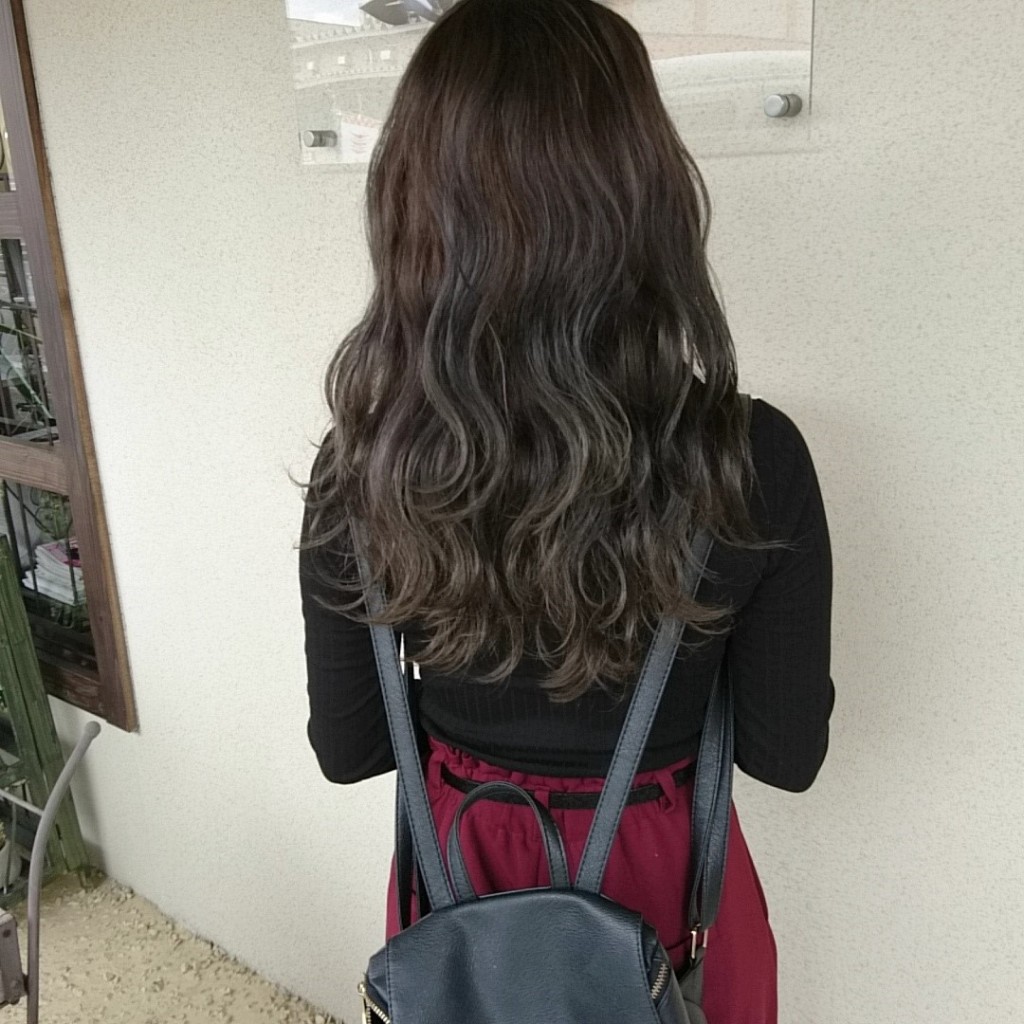 笠岡美容室Gratia(グラーティア)。　抜群の透明感！ハイグレイッシュカラー。