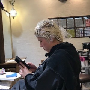 笠岡市にある美容室Gratia(グラーティア)。森下をシルバーにする！第二弾
