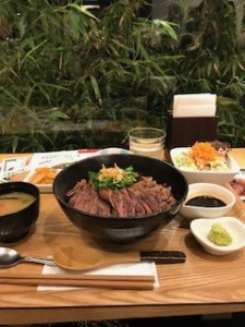 笠岡市にある美容室Gratia(グラーティア)食欲と癒し？の秋