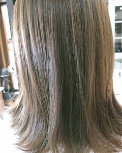 笠岡美容室Gratia(グラーティア)。　柔らかな印象のヘアカラー。